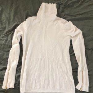 White ribbed turtle neck